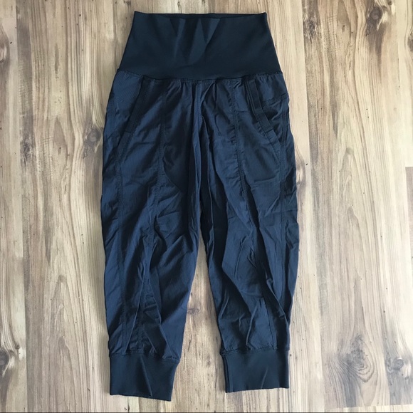 Lululemon Crop Bottoms